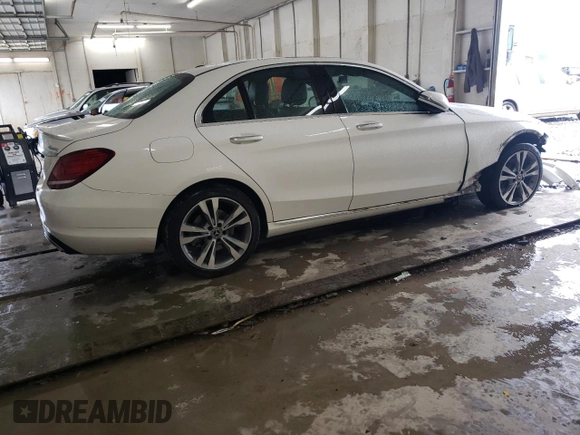 2019 Mercedes-Benz C 300 z VIN 55SWF8EB8KU321336, wystawiony jako Copart lot #54415305 z przebiegiem 90 670 mil mil oraz Szkoda całkowita • Salvage title. Historia ofert i sprzedaży dostępna na DreamBid. Obrazek 3.
