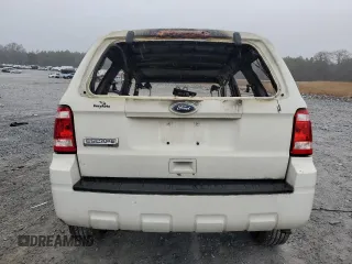 2011 Ford Escape XLT with VIN 1FMCU0D77BKA34304, listed as a Copart auction lot 43464245 with 0 mi miles and Non Repairable. Bid and sale history available at carsss.com. Image 6.