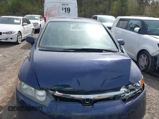 2006 Honda Civic LX z VIN 1HGFA16526L029332, wystawiony jako IAAI lot #41752392 z przebiegiem 123 928 mil mil oraz . Historia ofert i sprzedaży dostępna na DreamBid. Obrazek 6.