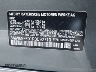 2024 BMW 3 Series 330i z VIN 3MW69FF01R8D92710, wystawiony jako IAAI lot #42320019 z przebiegiem 18 196 mil mil oraz . Historia ofert i sprzedaży dostępna na DreamBid. Obrazek 9.