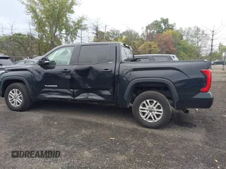 2022 Toyota Tundra 2WD SR5 with VIN 5TFLA5AB1NX001339, listed as a IAAI auction lot 40515694 with 47,644 mi miles. Bid and sale history available at carsss.com. Image 14.