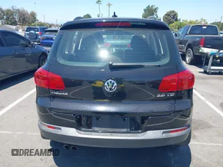 2015 Volkswagen Tiguan SE with VIN WVGAV7AX8FW542393, listed as a IAAI auction lot 42631986 with 132,168 mi miles and . Bid and sale history available at DreamBid. Image 17.