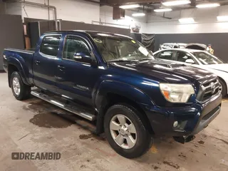 2013 Toyota Tacoma z VIN 3TMMU4FNXDM050214, wystawiony jako IAAI lot #42295765 z przebiegiem 157 014 mil mil oraz . Historia ofert i sprzedaży dostępna na DreamBid. Obrazek 1.