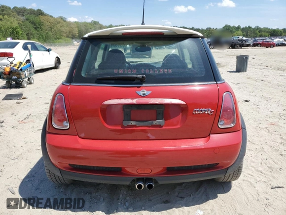 2005 MINI Hardtop S with VIN WMWRE33475TD92831, listed as a Copart auction lot 55299615 with 155,632 mi miles and Salvage title. Bid and sale history available at DreamBid. Image 6.