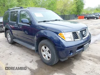 2007 Nissan Pathfinder SE with VIN 5N1AR18W17C630980, listed as a IAAI auction lot 42110146 with 180,858 mi miles. Bid and sale history available at carsss.com. Image 1.