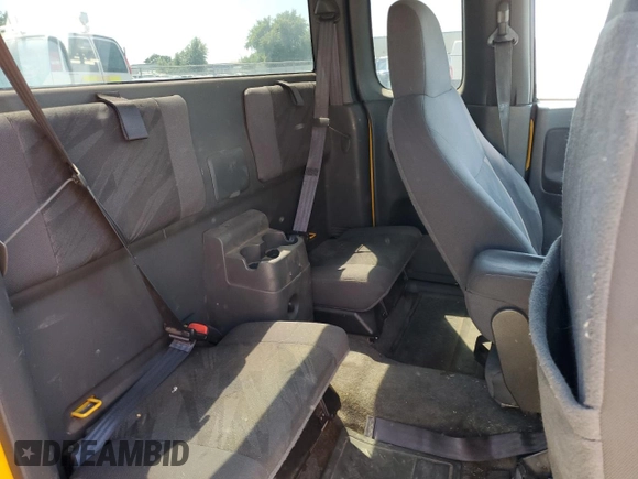 2005 Chevrolet Colorado LS ZQ8 z VIN 1GCCS196158282520, wystawiony jako Copart lot #55530115 z przebiegiem 137 407 mil mil oraz Szkoda całkowita • Salvage title. Historia ofert i sprzedaży dostępna na DreamBid. Obrazek 10.