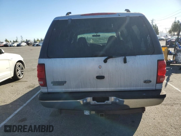 1998 Ford Expedition XLT with VIN 1FMRU17L4WLB16662, listed as a Copart auction lot 85239524 with 255,214 mi miles and Clean Title. Bid and sale history available at carsss.com. Image 6.