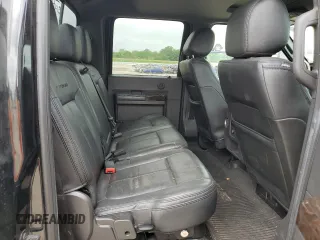 2014 Ford F-250 XL z VIN 1FT7W2BT3EEA20317, wystawiony jako Copart lot #60618925 z przebiegiem 210 432 mil mil oraz Czysty tytuł • Clean title. Historia ofert i sprzedaży dostępna na DreamBid. Obrazek 10.