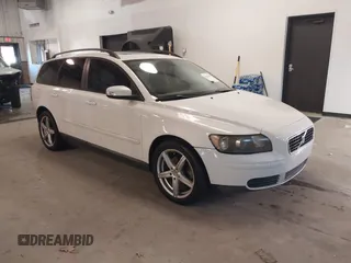 2007 Volvo V50 2.4L с VIN YV1MW382772286011, выставлен на аукционе IAAI как лот 41041496 с пробегом 232 417 миль миль и . История ставок и продаж доступна на DreamBid. Изображение 1.