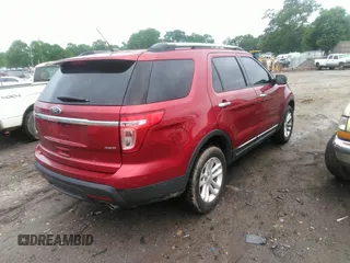 2015 Ford Explorer XLT with VIN 1FM5K8D84FGC52800, listed as a IAAI auction lot 42105971 with 171,104 mi miles and . Bid and sale history available at carsss.com. Image 4.