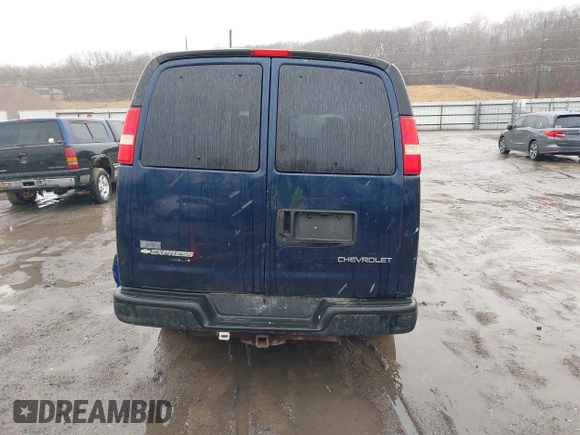 2006 Chevrolet Express Passenger z VIN 1GAHG35U361153432, wystawiony jako IAAI lot #41593860 z przebiegiem 160 774 mil mil oraz . Historia ofert i sprzedaży dostępna na DreamBid. Obrazek 16.