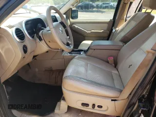 2008 Mercury Mountaineer Premier z VIN 4M2EU38888UJ14865, wystawiony jako Copart lot #55974705 z przebiegiem 207 126 mil mil oraz Tytuł czysty. Historia ofert i sprzedaży dostępna na DreamBid. Obrazek 7.