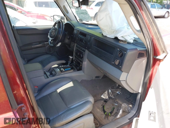 2007 Jeep Commander Sport z VIN 1J8HG48P47C550486, wystawiony jako IAAI lot #42208163 z przebiegiem 137 364 mil mil oraz . Historia ofert i sprzedaży dostępna na DreamBid. Obrazek 5.