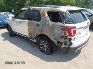 2016 Ford Explorer Platinum z VIN 1FM5K8HT1GGC31323, wystawiony jako IAAI lot #42423088 z przebiegiem 179 246 mil mil oraz . Historia ofert i sprzedaży dostępna na DreamBid. Obrazek 3.