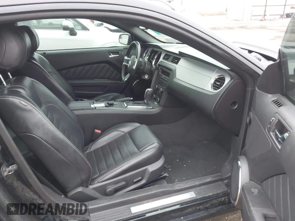 2013 Ford Mustang GT with VIN 1ZVBP8CF3D5240409, listed as a IAAI auction lot 41022550 with 133,744 mi miles. Bid and sale history available at carsss.com. Image 5.