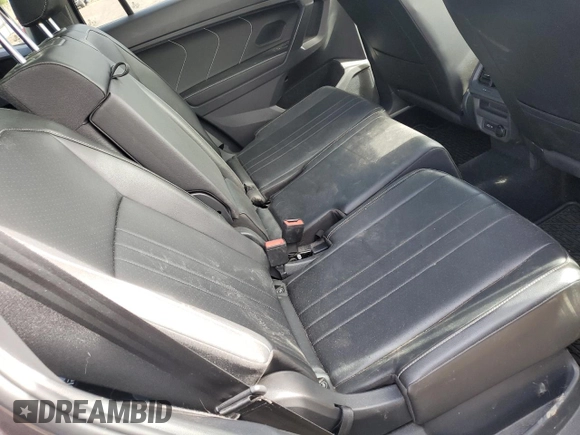 2022 Volkswagen Tiguan SE R-Line Black z VIN 3VV8B7AX9NM041704, wystawiony jako Copart lot #56583275 z przebiegiem 42 996 mil mil oraz Szkoda całkowita • Salvage title. Historia ofert i sprzedaży dostępna na DreamBid. Obrazek 11.