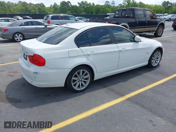 2011 BMW 3 Series 328i xDrive with VIN WBAPK5C51BF124871, listed as a IAAI auction lot 42081999 with 129,120 mi miles. Bid and sale history available at carsss.com. Image 4.