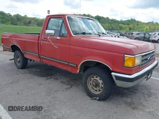 1989 Ford F-150 with VIN 1FTEF14N0KLA44582, listed as a IAAI auction lot 42108560 with 622 mi miles. Bid and sale history available at carsss.com. Image 1.