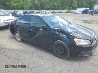 2014 Volkswagen Jetta SE with VIN 3VWD17AJ1EM366484, listed as a Copart auction lot 56331985 with 204,601 mi miles and Salvage title. Bid and sale history available at DreamBid. Image 4.