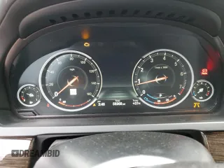 2015 BMW 7 Series 750Li xDrive z VIN WBAYF8C54FD654795, wystawiony jako Copart lot #82381894 z przebiegiem 56 968 mil mil oraz Szkoda całkowita • Salvage title. Historia ofert i sprzedaży dostępna na DreamBid. Obrazek 9.