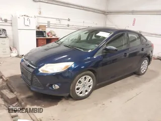 2012 Ford Focus SE z VIN 1FAHP3F24CL163493, wystawiony jako IAAI lot #42460399 z przebiegiem 147 016 mil mil oraz . Historia ofert i sprzedaży dostępna na DreamBid. Obrazek 2.