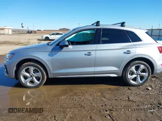 2021 Audi Q5 Prestige with VIN WA1CAAFY6M2048054, listed as a IAAI auction lot 41343544 with 88,681 mi miles. Bid and sale history available at carsss.com. Image 14.