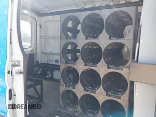 2018 Ford Transit с VIN 1FTYE1CM8JKB42370, выставлен на аукционе IAAI как лот 42595047 с пробегом 76 992 миль миль и . История ставок и продаж доступна на DreamBid. Изображение 8.