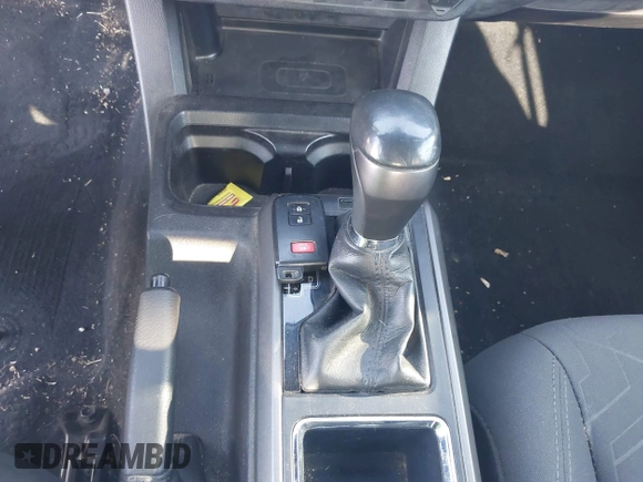 2019 Toyota Tacoma SR with VIN 3TMCZ5AN7KM251625, listed as a IAAI auction lot 42527478 with 45,689 mi miles and . Bid and sale history available at DreamBid. Image 11.