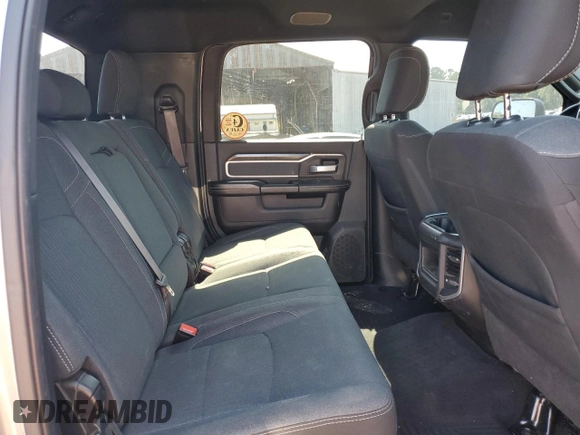 2022 Ram 2500 Big Horn z VIN 3C6UR5MLXNG149714, wystawiony jako Copart lot #56289135 z przebiegiem 110 812 mil mil oraz Szkoda całkowita • Salvage title. Historia ofert i sprzedaży dostępna na DreamBid. Obrazek 10.