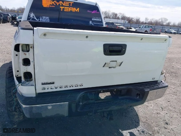2010 Chevrolet Silverado 1500 LT with VIN 3GCRKSE34AG142638, listed as a IAAI auction lot 41620863 with 330,631 mi miles. Bid and sale history available at carsss.com. Image 20.