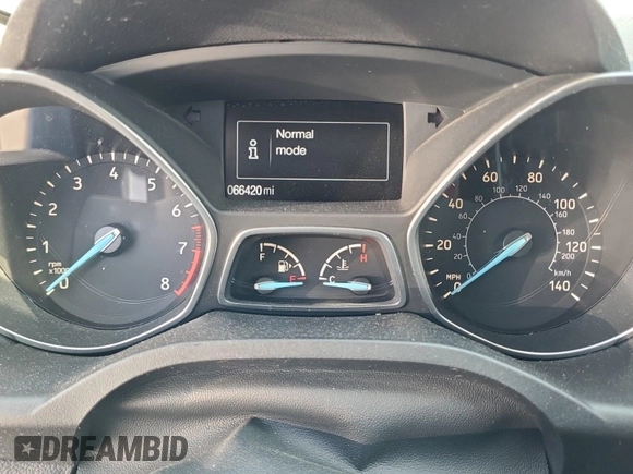 2017 Ford Escape SE z VIN 1FMCU0GD4HUB05330, wystawiony jako IAAI lot #42396863 z przebiegiem 66 420 mil mil oraz . Historia ofert i sprzedaży dostępna na DreamBid. Obrazek 8.