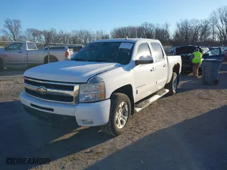 2009 Chevrolet Silverado 1500 LTZ with VIN 3GCEK33349G164495, listed as a IAAI auction lot 41311466 with 154,845 mi miles. Bid and sale history available at carsss.com. Image 17.