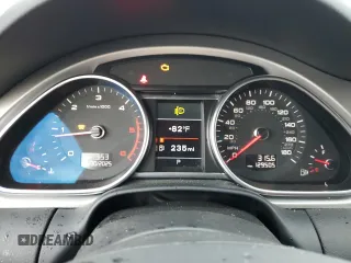 2014 Audi Q7 Premium Plus with VIN WA1LMAFE8ED015737, listed as a Copart auction lot 62099545 with 129,505 mi miles and Salvage title. Bid and sale history available at DreamBid. Image 9.
