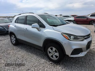 2020 Chevrolet Trax LT with VIN KL7CJPSB9LB038110, listed as a Copart auction lot 60111125 with 54,710 mi miles and Salvage title. Bid and sale history available at DreamBid. Image 4.