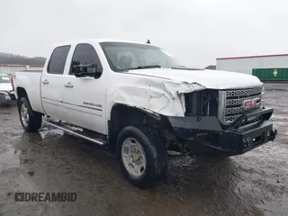 2011 GMC Sierra 2500HD Denali with VIN 1GT125CG5BF241542, listed as a IAAI auction lot 41464978 with 273,859 mi miles and . Bid and sale history available at DreamBid. Image 1.