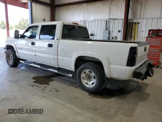 2003 Chevrolet Silverado 1500HD LS z VIN 1GCGK13U23F120767, wystawiony jako Copart lot #69051124 z przebiegiem 232 546 mil mil oraz Czysty tytuł • Clean title. Historia ofert i sprzedaży dostępna na DreamBid. Obrazek 2.