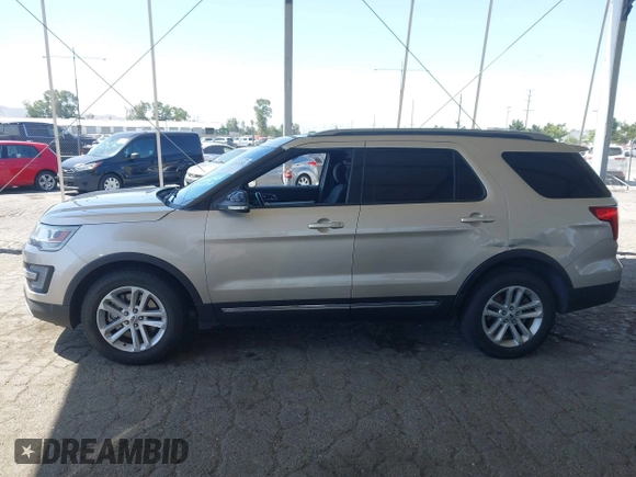 2017 Ford Explorer XLT z VIN 1FM5K7D85HGD89676, wystawiony jako IAAI lot #42313283 z przebiegiem 89 358 mil mil oraz . Historia ofert i sprzedaży dostępna na DreamBid. Obrazek 14.