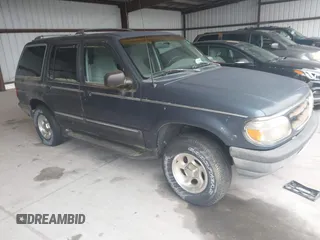 1998 Ford Explorer XL z VIN 1FMZU34X8WUC69252, wystawiony jako IAAI lot #42308913 z przebiegiem 140 858 mil mil oraz . Historia ofert i sprzedaży dostępna na DreamBid. Obrazek 1.