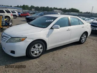 2010 Toyota Camry z VIN 4T1BF3EK3AU559227, wystawiony jako Copart lot #58746795 z przebiegiem 209 528 mil mil oraz Czysty tytuł • Clean title. Historia ofert i sprzedaży dostępna na DreamBid. Obrazek 1.