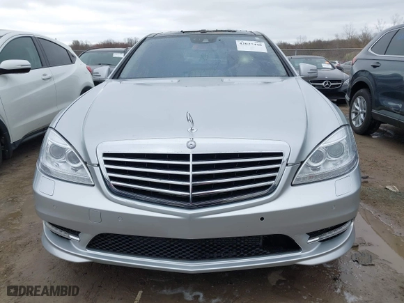 2012 Mercedes-Benz S-Class S 550 with VIN WDDNG7DB2CA456186, listed as a IAAI auction lot 42027448 with 76,997 mi miles. Bid and sale history available at carsss.com. Image 13.