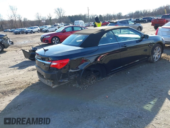 2013 Chrysler 200 Touring z VIN 1C3BCBEGXDN539546, wystawiony jako IAAI lot #41116473 z przebiegiem 142 927 mil mil oraz . Historia ofert i sprzedaży dostępna na DreamBid. Obrazek 4.