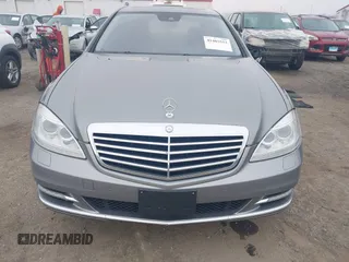 2011 Mercedes-Benz S-Class S 550 with VIN WDDNG7BB0BA382476, listed as a IAAI auction lot 41485553 with 126,082 mi miles. Bid and sale history available at carsss.com. Image 13.