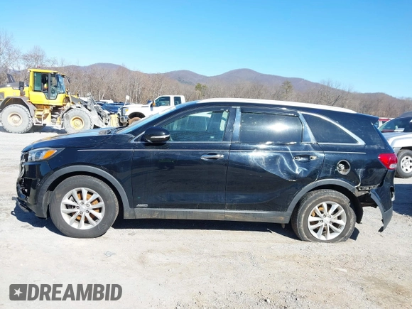2017 Kia Sorento LX z VIN 5XYPGDA31HG278535, wystawiony jako IAAI lot #41578980 z przebiegiem 124 957 mil mil oraz . Historia ofert i sprzedaży dostępna na DreamBid. Obrazek 15.