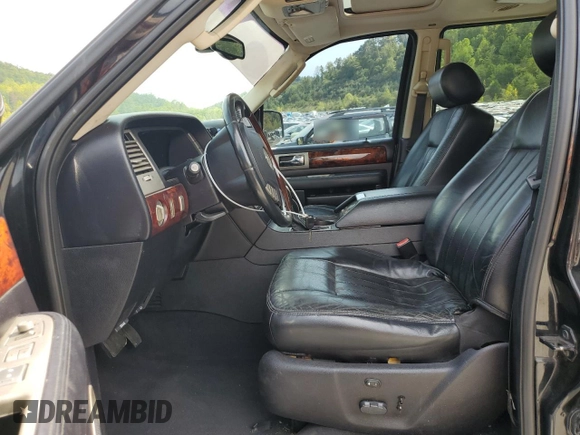 2003 Lincoln Navigator Luxury with VIN 5LMFU28R93LJ36216, listed as a Copart auction lot 71395174 with 147,398 mi miles and Salvage Title. Bid and sale history available at carsss.com. Image 7.
