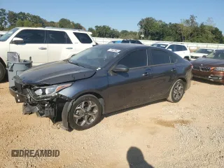 2021 Kia Forte LXS with VIN 3KPF24AD3ME280328, listed as a Copart auction lot 77087964 with 45,869 mi miles and Salvage Title. Bid and sale history available at carsss.com. Image 1.