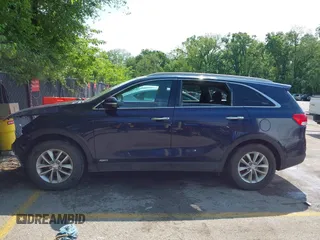 2017 Kia Sorento LX with VIN 5XYPGDA57HG191420, listed as a IAAI auction lot 42224980 with 177,091 mi miles and . Bid and sale history available at carsss.com. Image 15.