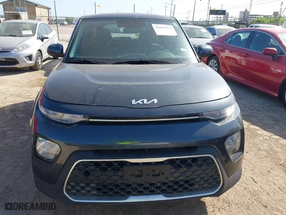 2022 Kia Soul LX with VIN KNDJ23AU6N7811432, listed as a IAAI auction lot 42007954 with 38,996 mi miles. Bid and sale history available at carsss.com. Image 12.