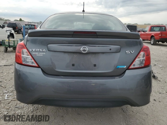 2016 Nissan Versa S z VIN 3N1CN7AP7GL851795, wystawiony jako Copart lot #60544815 z przebiegiem 78 812 mil mil oraz Szkoda całkowita • Salvage title. Historia ofert i sprzedaży dostępna na DreamBid. Obrazek 6.