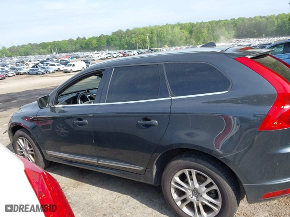 2016 Volvo XC60 T5 Platinum with VIN YV4612RMXG2844146, listed as a IAAI auction lot 42109135 with 98,400 mi miles. Bid and sale history available at carsss.com. Image 14.
