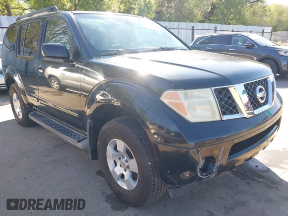 2007 Nissan Pathfinder S z VIN 5N1AR18U47C636190, wystawiony jako IAAI lot #42200265 z przebiegiem 228 221 mil mil oraz . Historia ofert i sprzedaży dostępna na DreamBid. Obrazek 1.